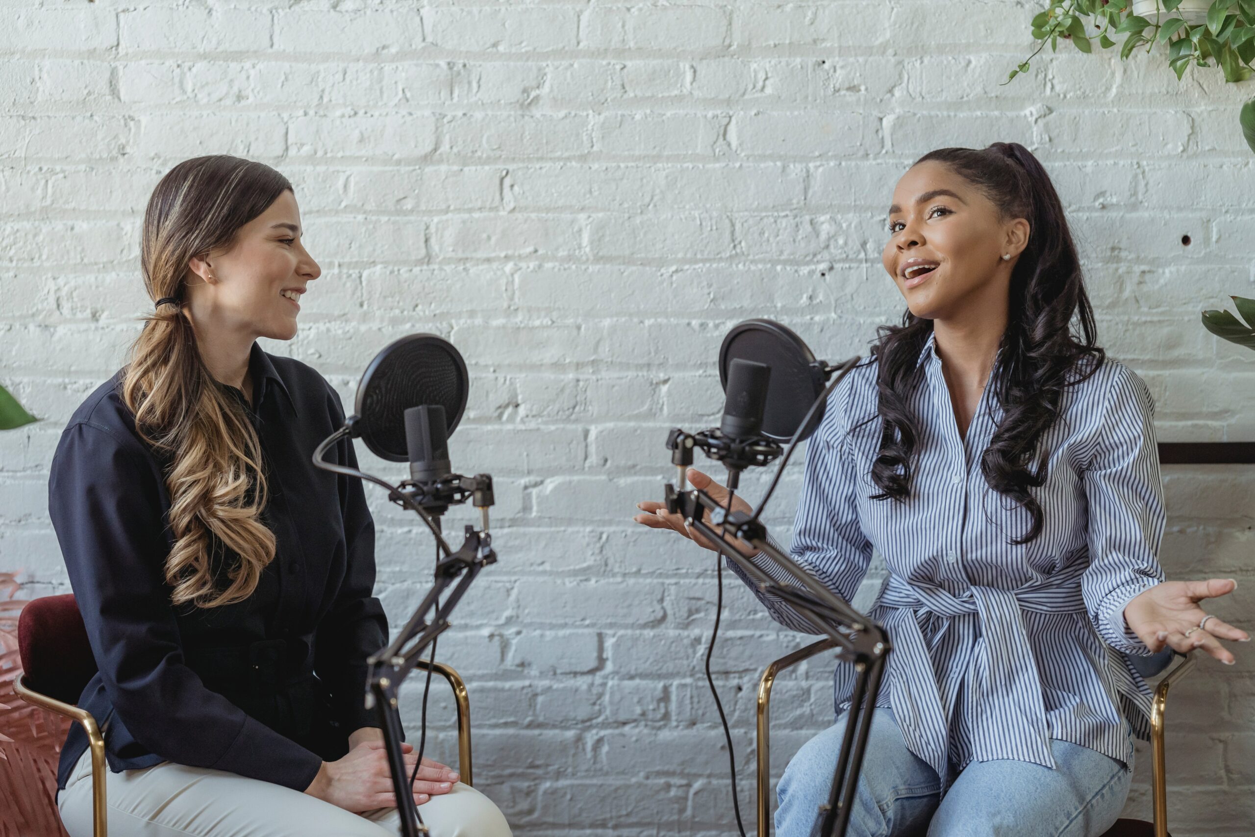 12 Must-Listen Podcasts for Creative Entrepreneurs