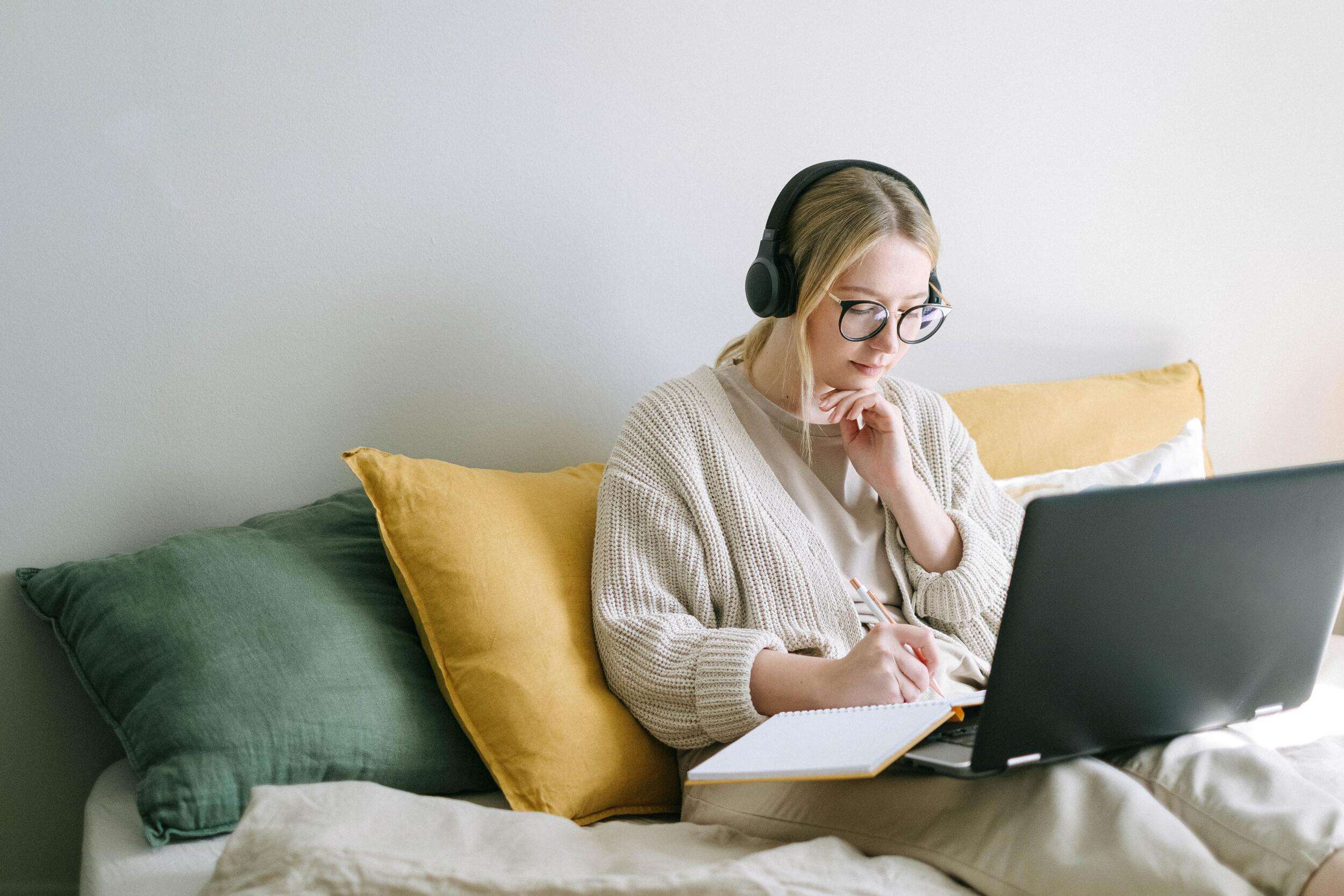 Mastering Time Management: Tips for Creative Entrepreneurs